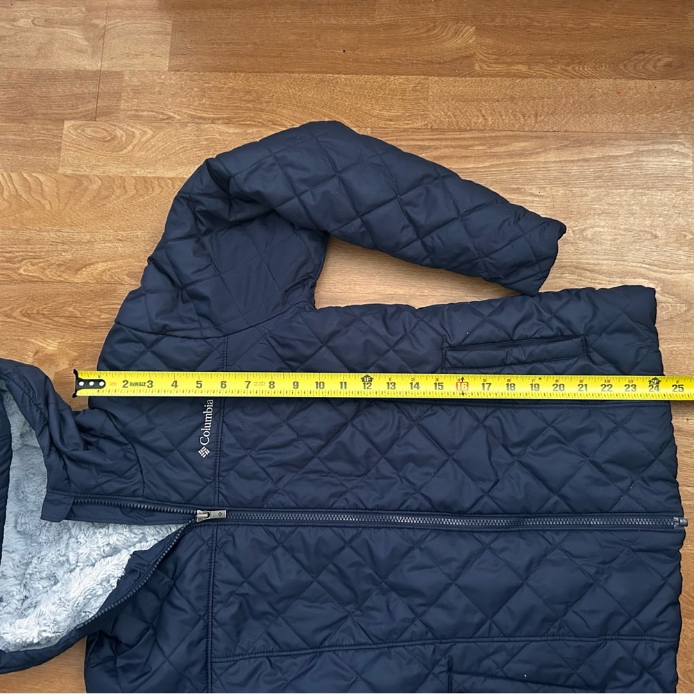 Columbia woman’s navy blue warm soft cozy insulation puffer jacket w hood - Picture 4 of 9